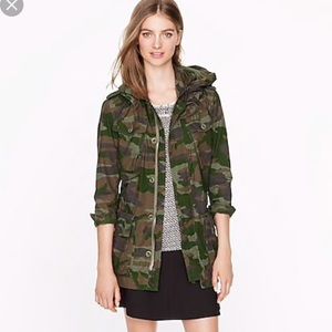 J Crew boyfriend jacket in Camo. Small.
